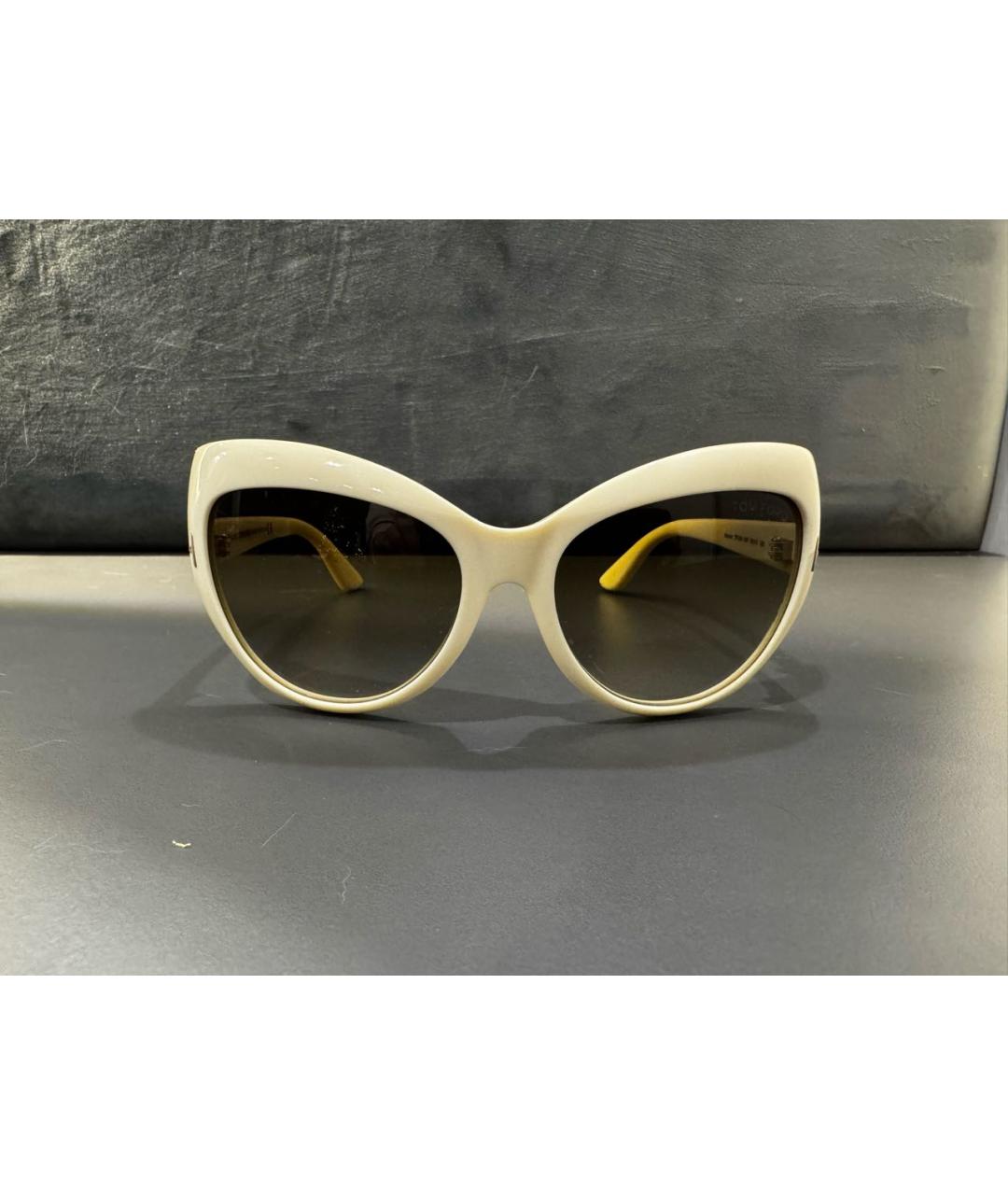 TOM FORD Бежевые пластиковые солнцезащитные очки, фото 9