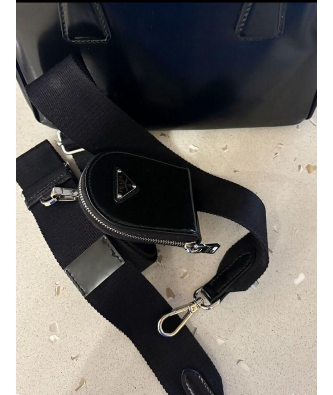 PRADA Черная сумка с короткими ручками из лакированной кожи, фото 4