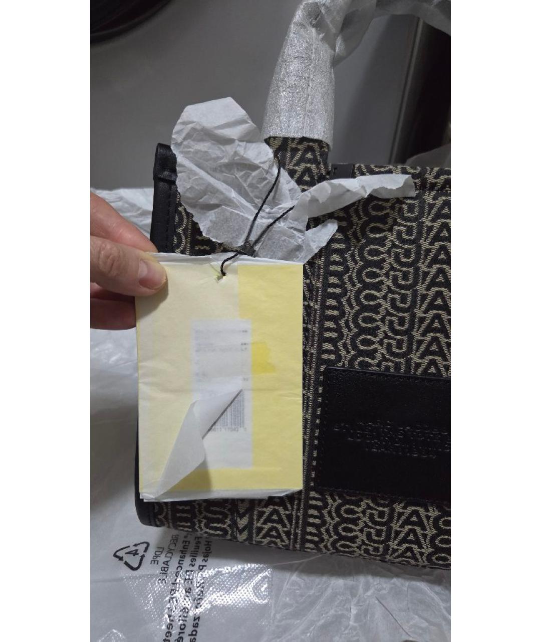 MARC JACOBS Серая жаккардовая сумка с короткими ручками, фото 8