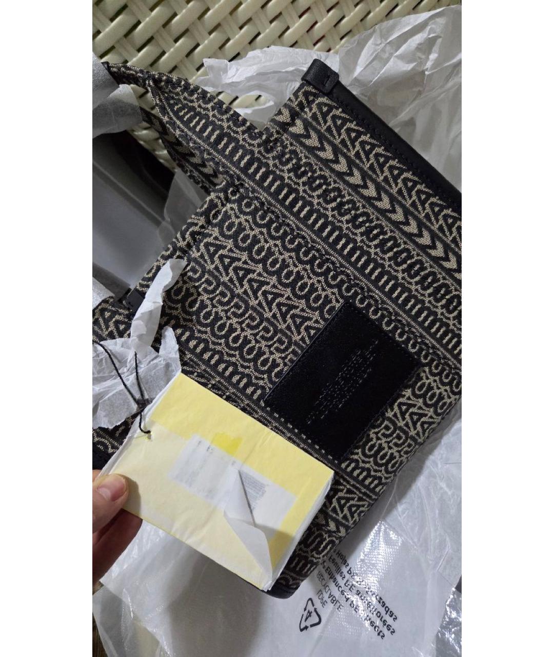 MARC JACOBS Серая жаккардовая сумка с короткими ручками, фото 3