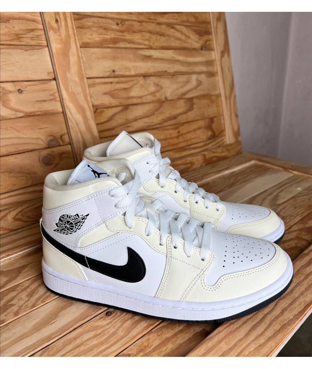 JORDAN Бежевые замшевые кроссовки, фото 4