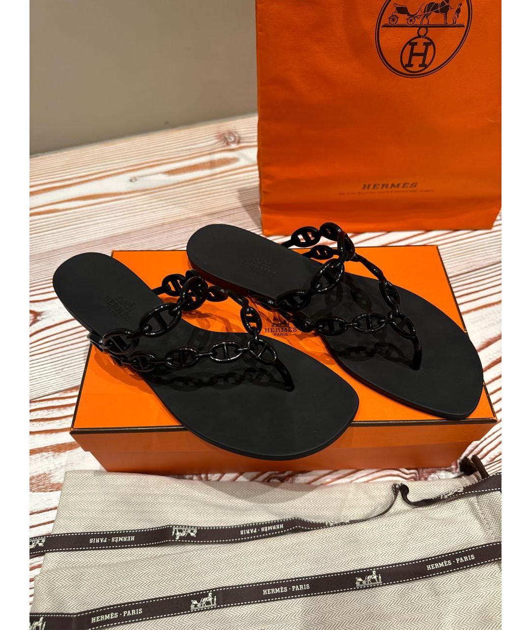 HERMES Черные резиновые шлепанцы, фото 2