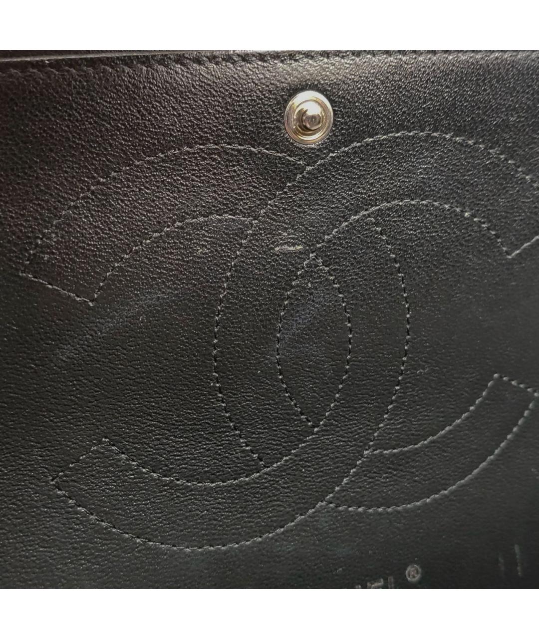 CHANEL Черная сумка через плечо из лакированной кожи, фото 7