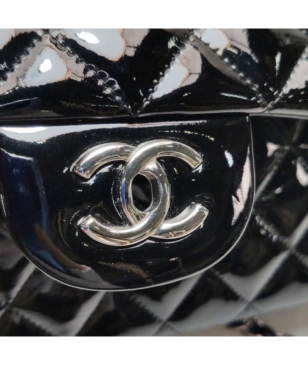 CHANEL Черная сумка через плечо из лакированной кожи, фото 5