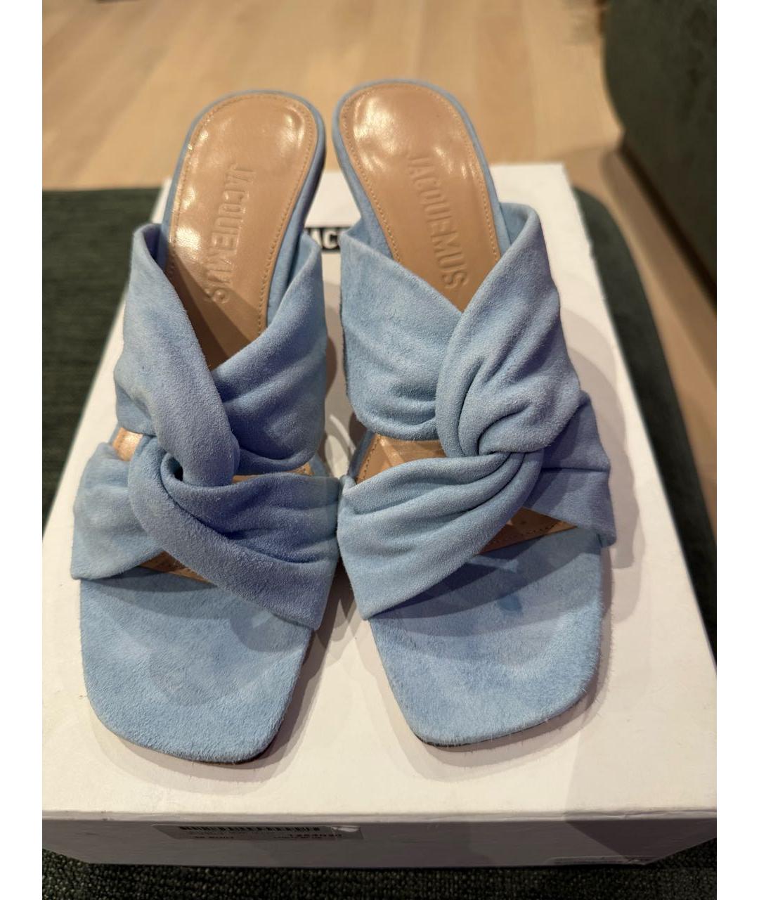 JACQUEMUS Голубые замшевые мюли, фото 2