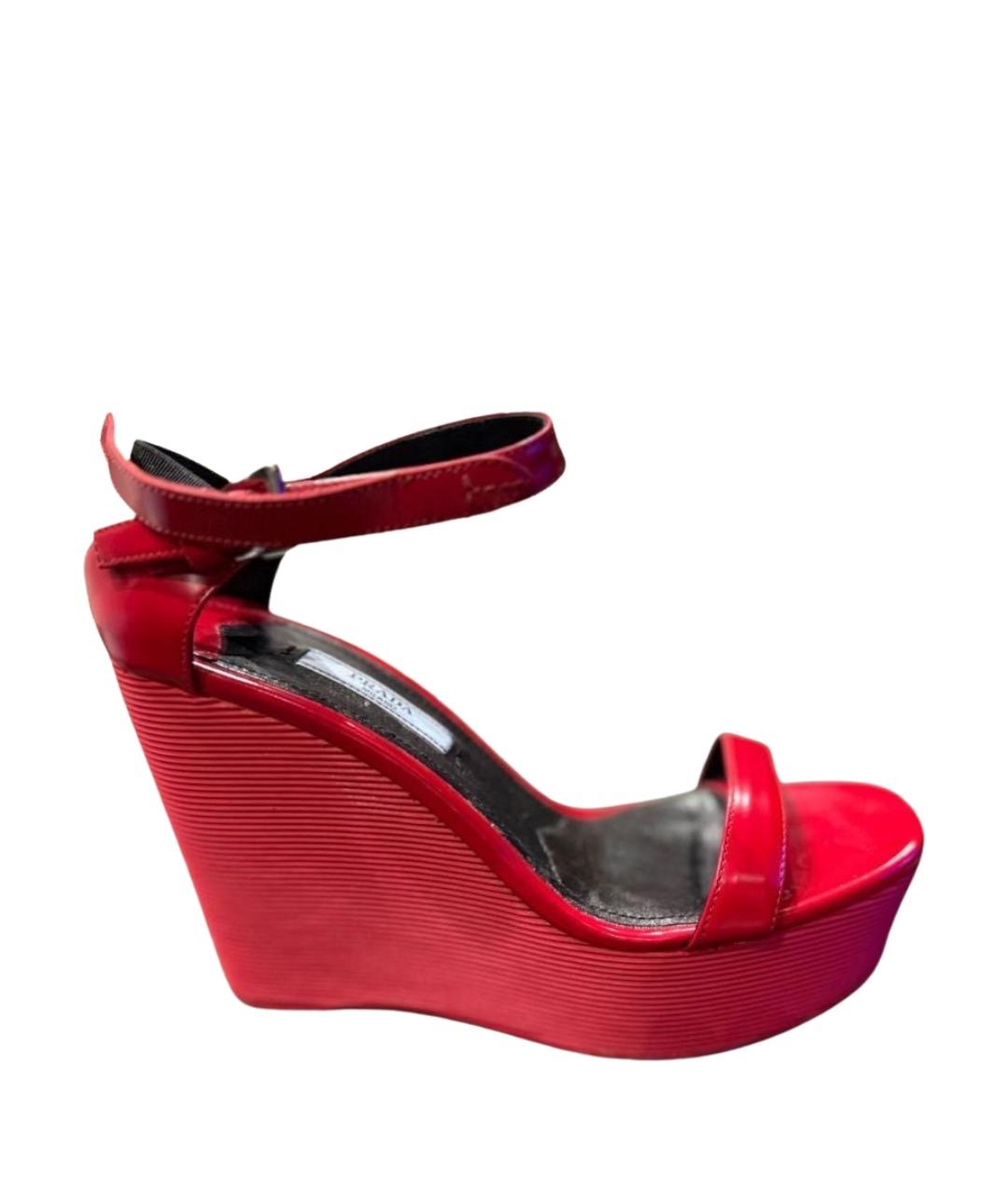 PRADA Красные кожаные босоножки, фото 1