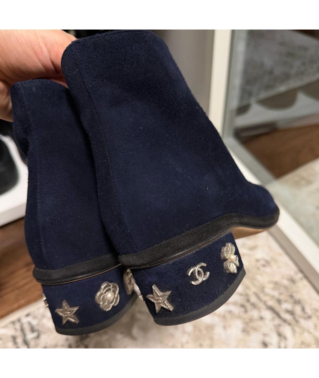 CHANEL Черные замшевые полусапоги, фото 4