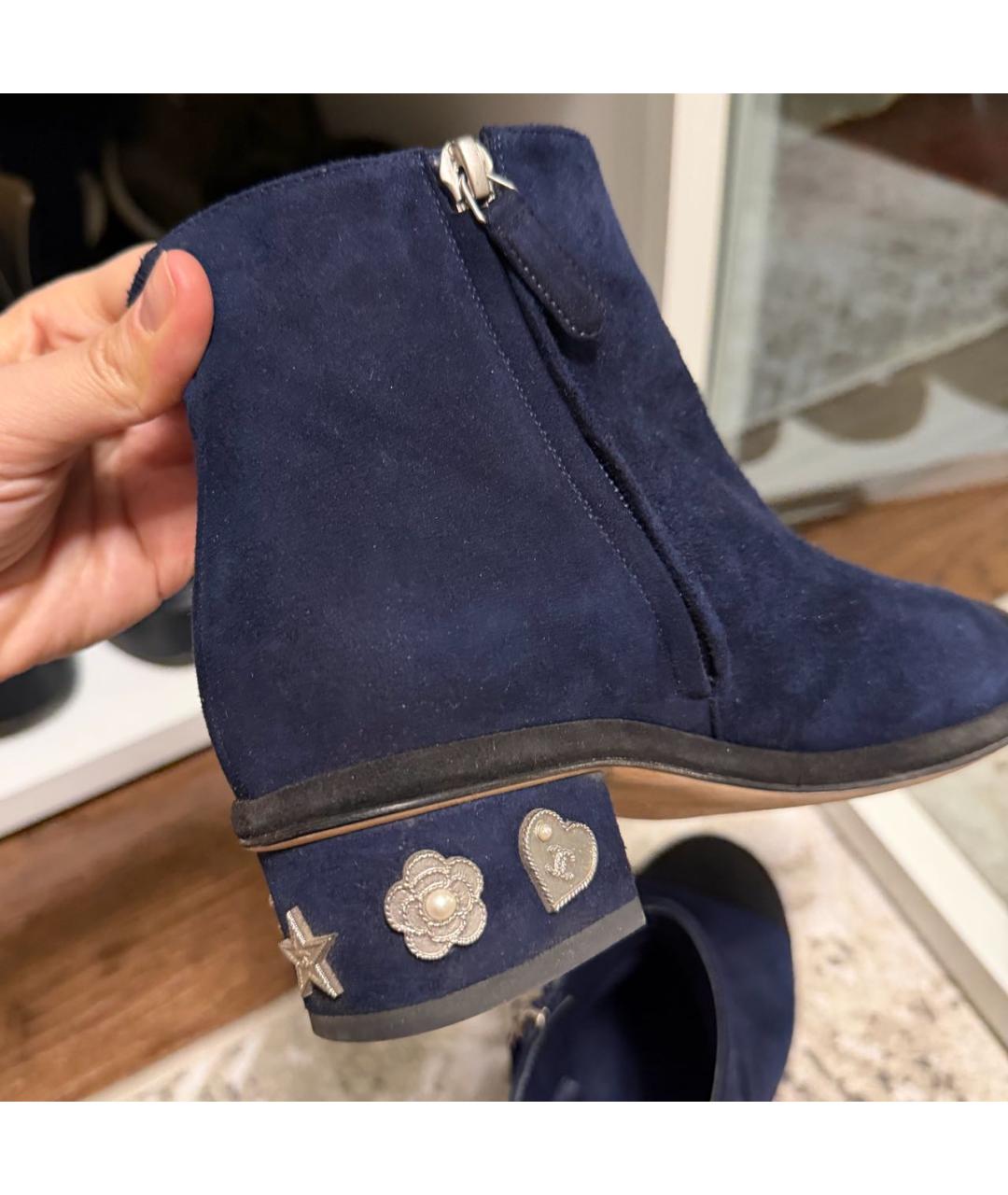 CHANEL Черные замшевые полусапоги, фото 5