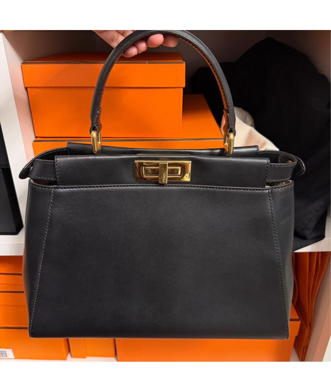 FENDI Черная кожаная сумка с короткими ручками, фото 6