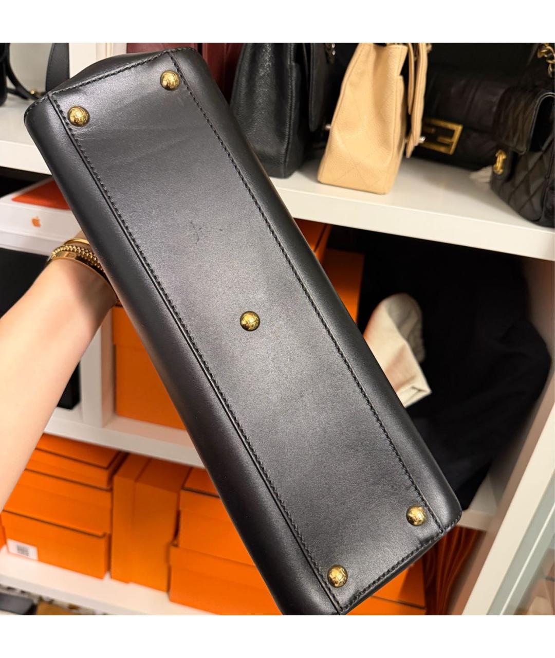 FENDI Черная кожаная сумка с короткими ручками, фото 4