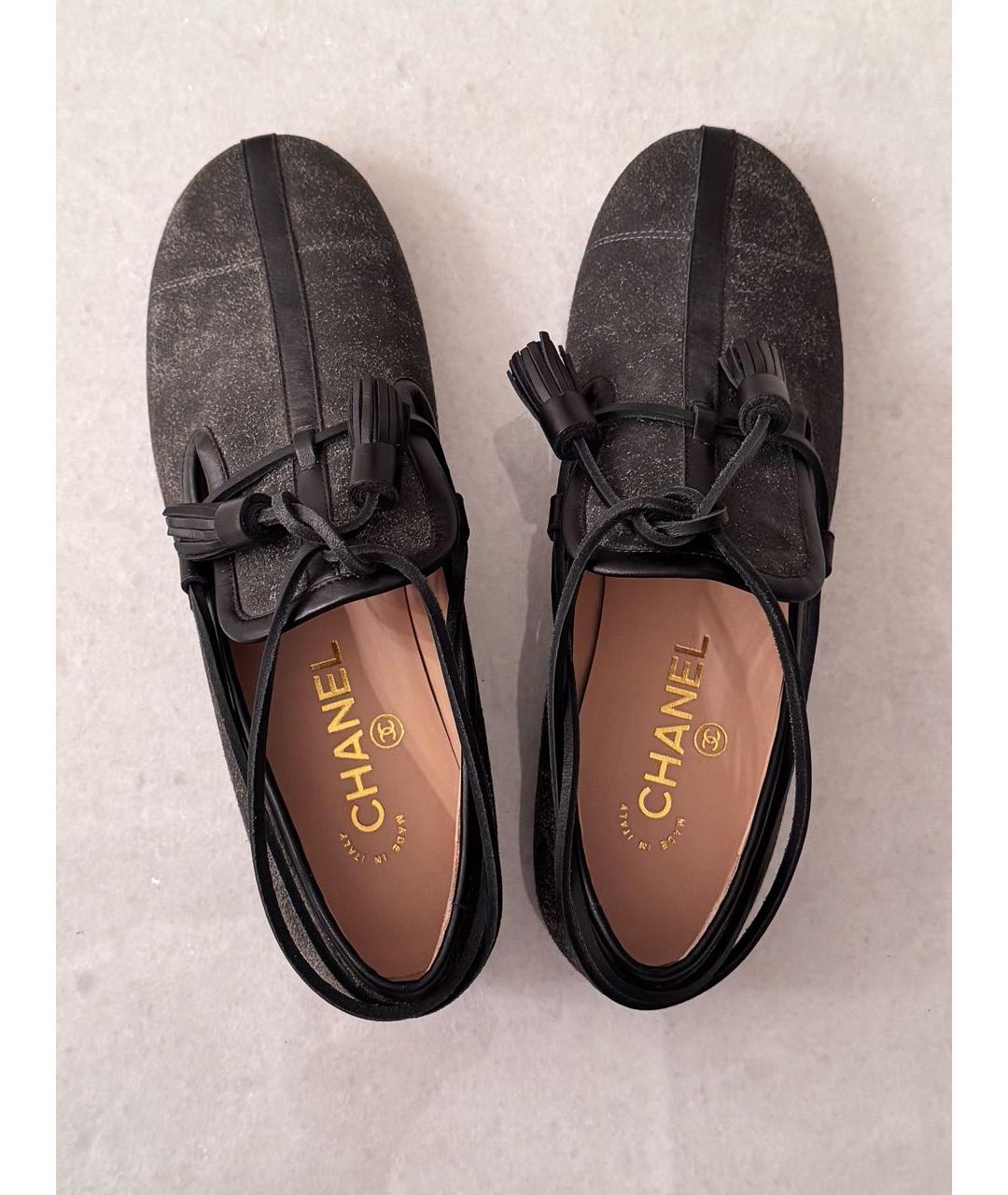 CHANEL Антрацитовые замшевые лоферы, фото 3