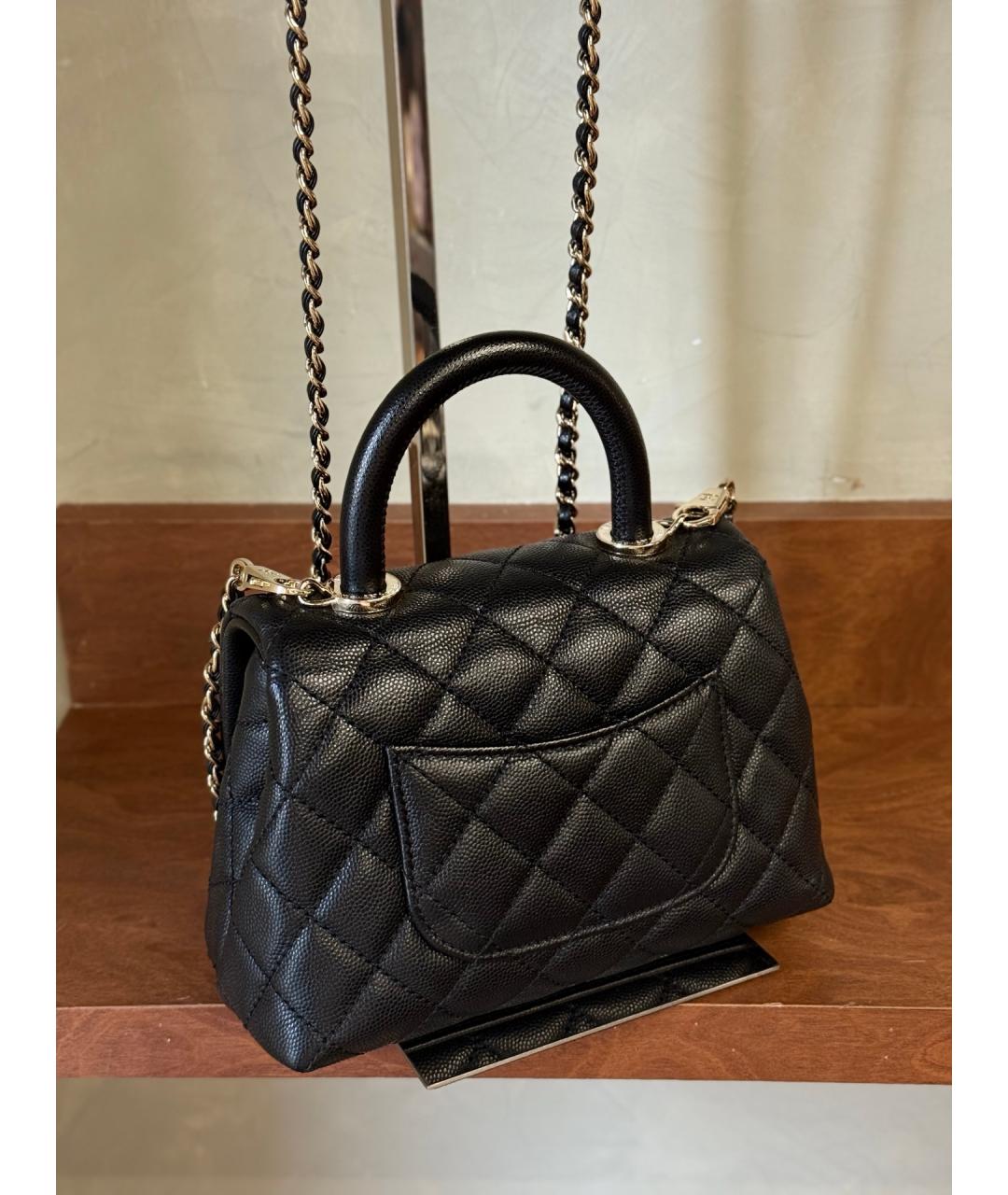 CHANEL Черная кожаная сумка с короткими ручками, фото 6