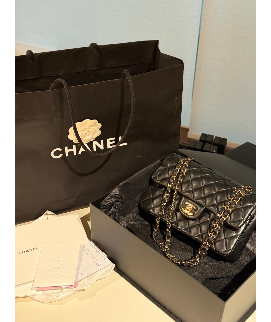 CHANEL Черная кожаная сумка через плечо, фото 2