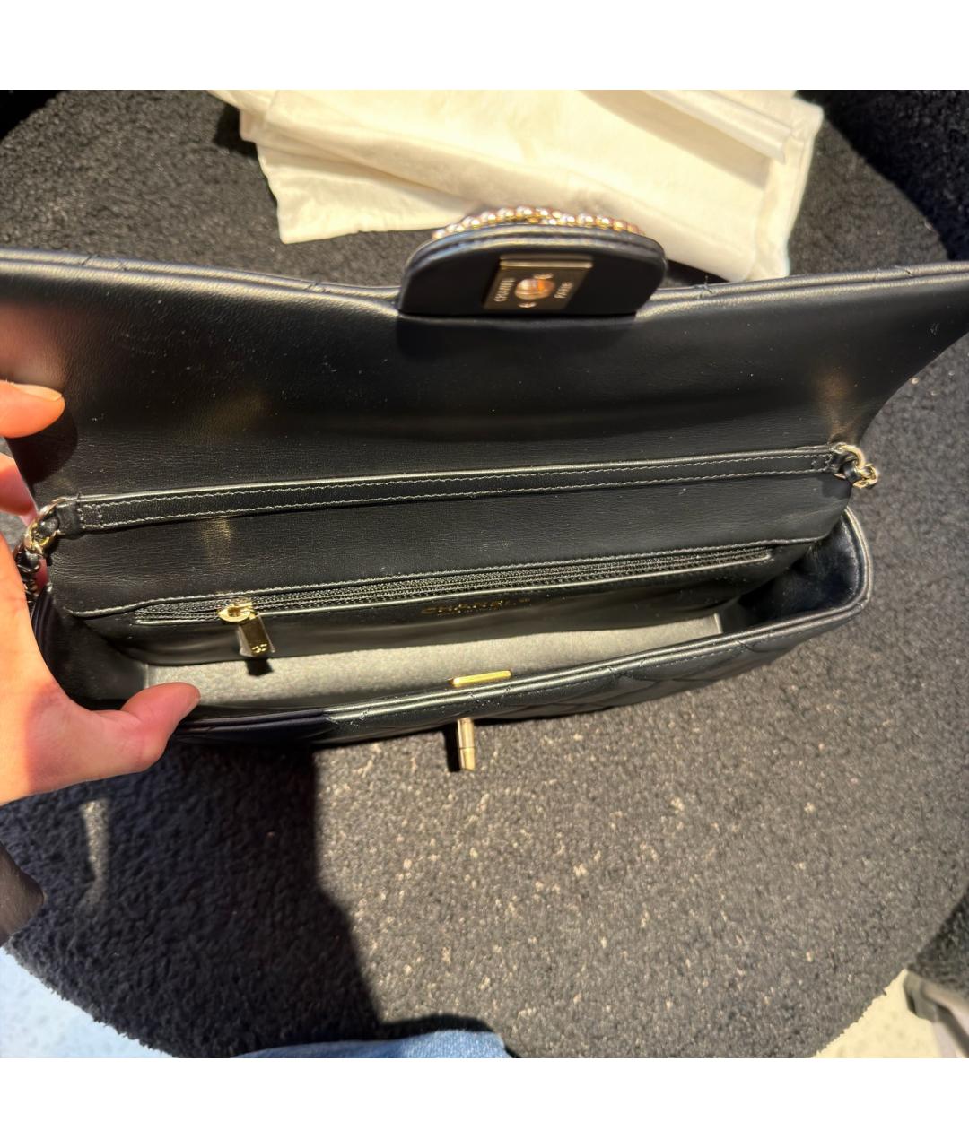 CHANEL Черная кожаная сумка с короткими ручками, фото 5