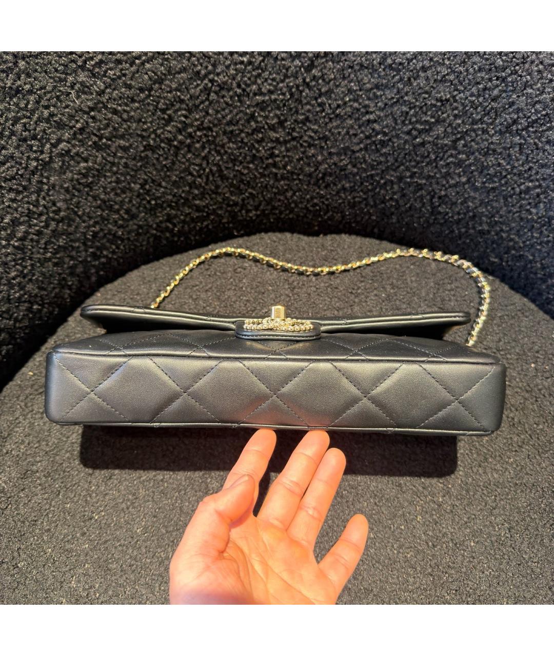 CHANEL Черная кожаная сумка с короткими ручками, фото 3