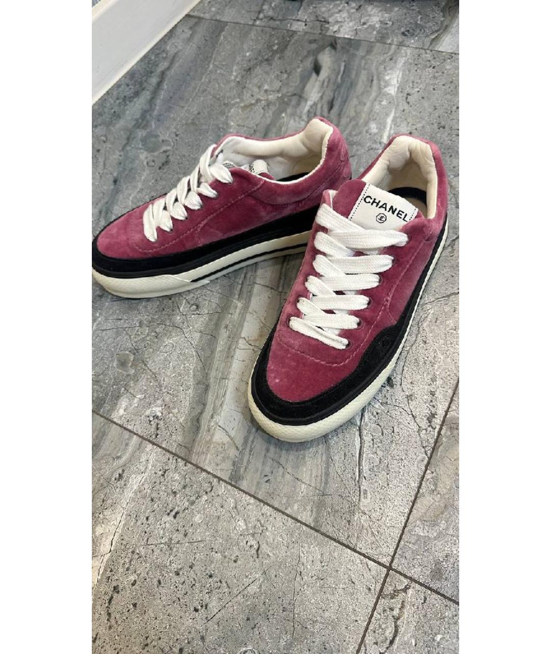 CHANEL Розовые замшевые кеды, фото 3