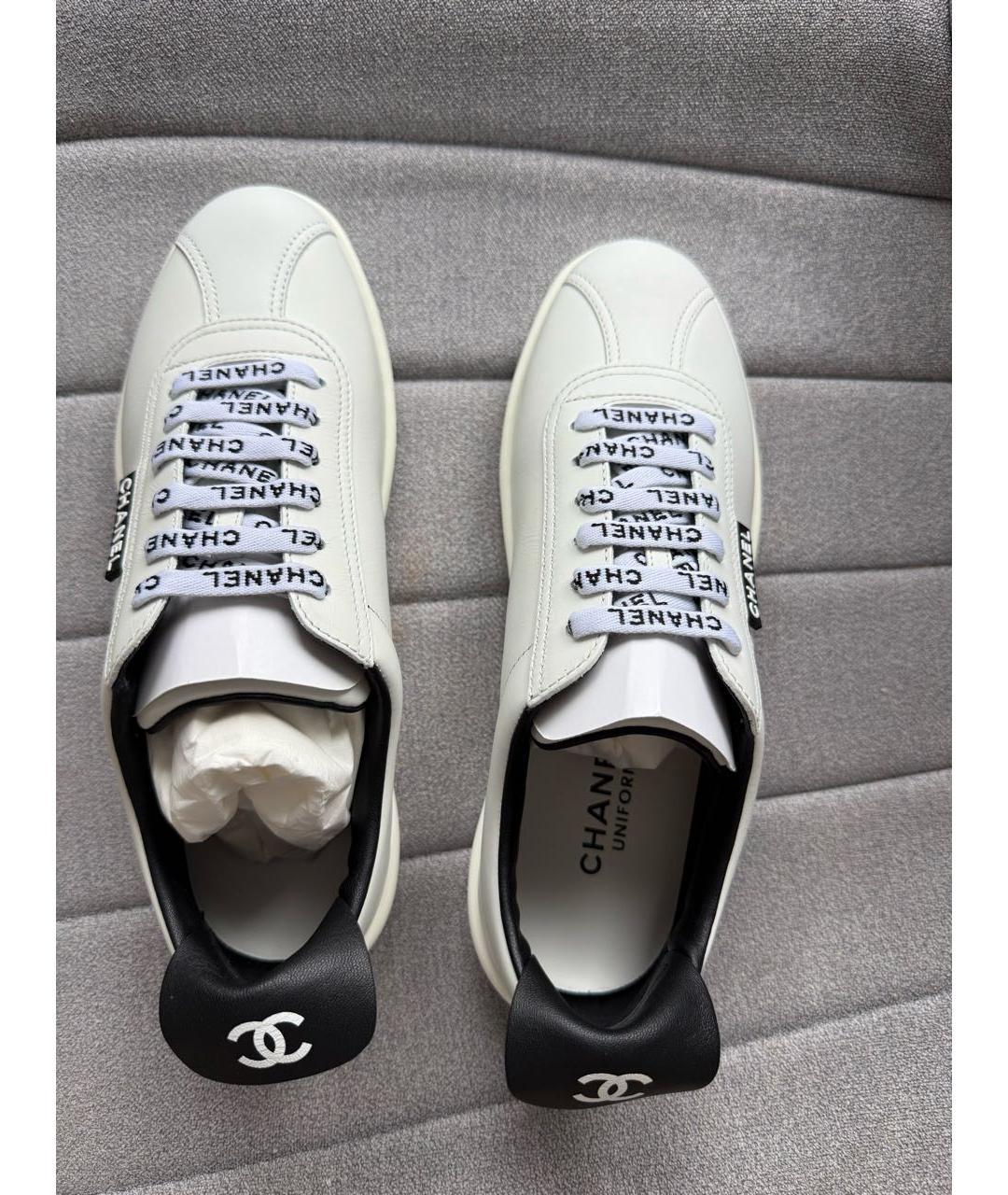 CHANEL Белые кожаные кеды, фото 2
