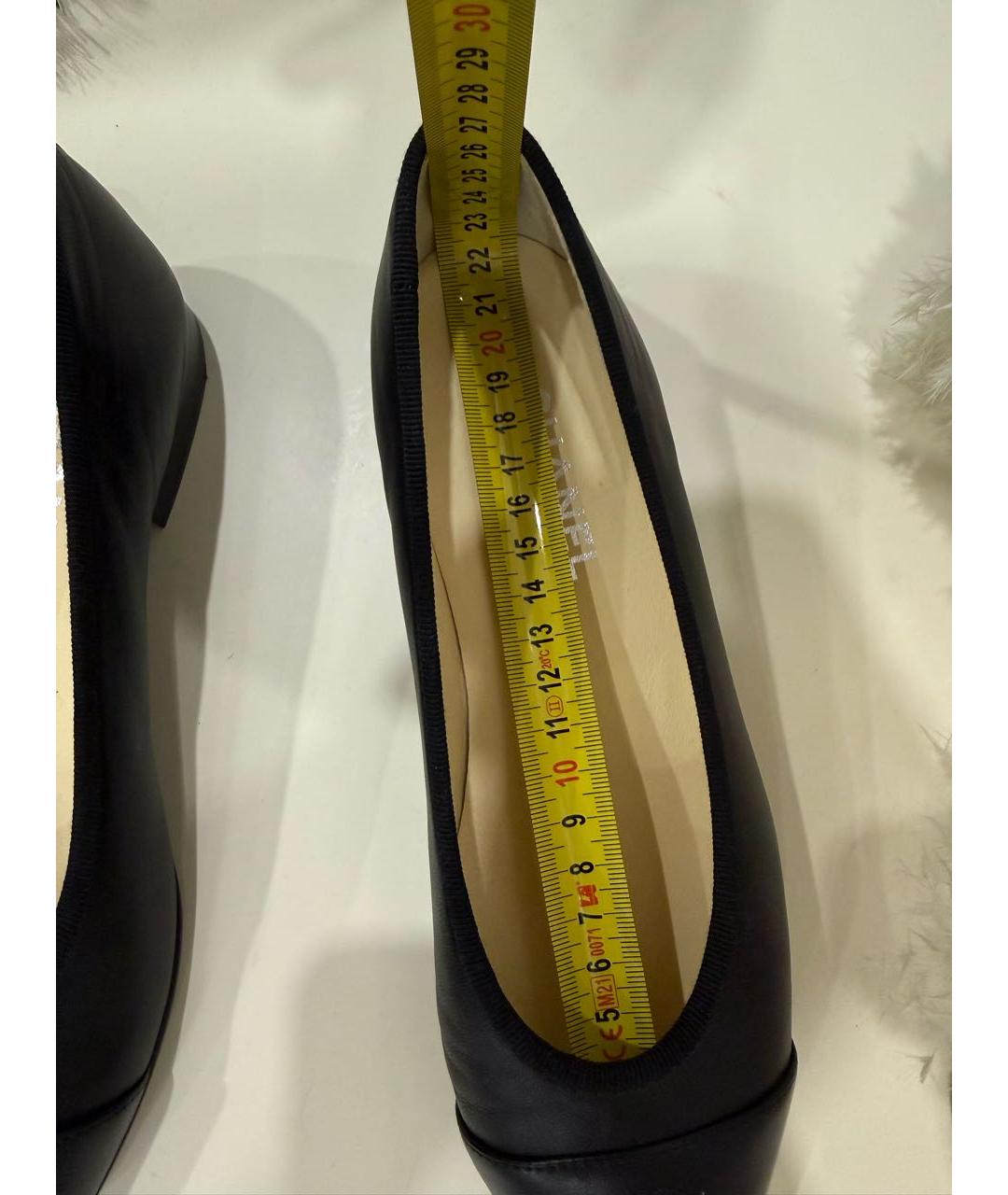 CHANEL Черные кожаные балетки, фото 3