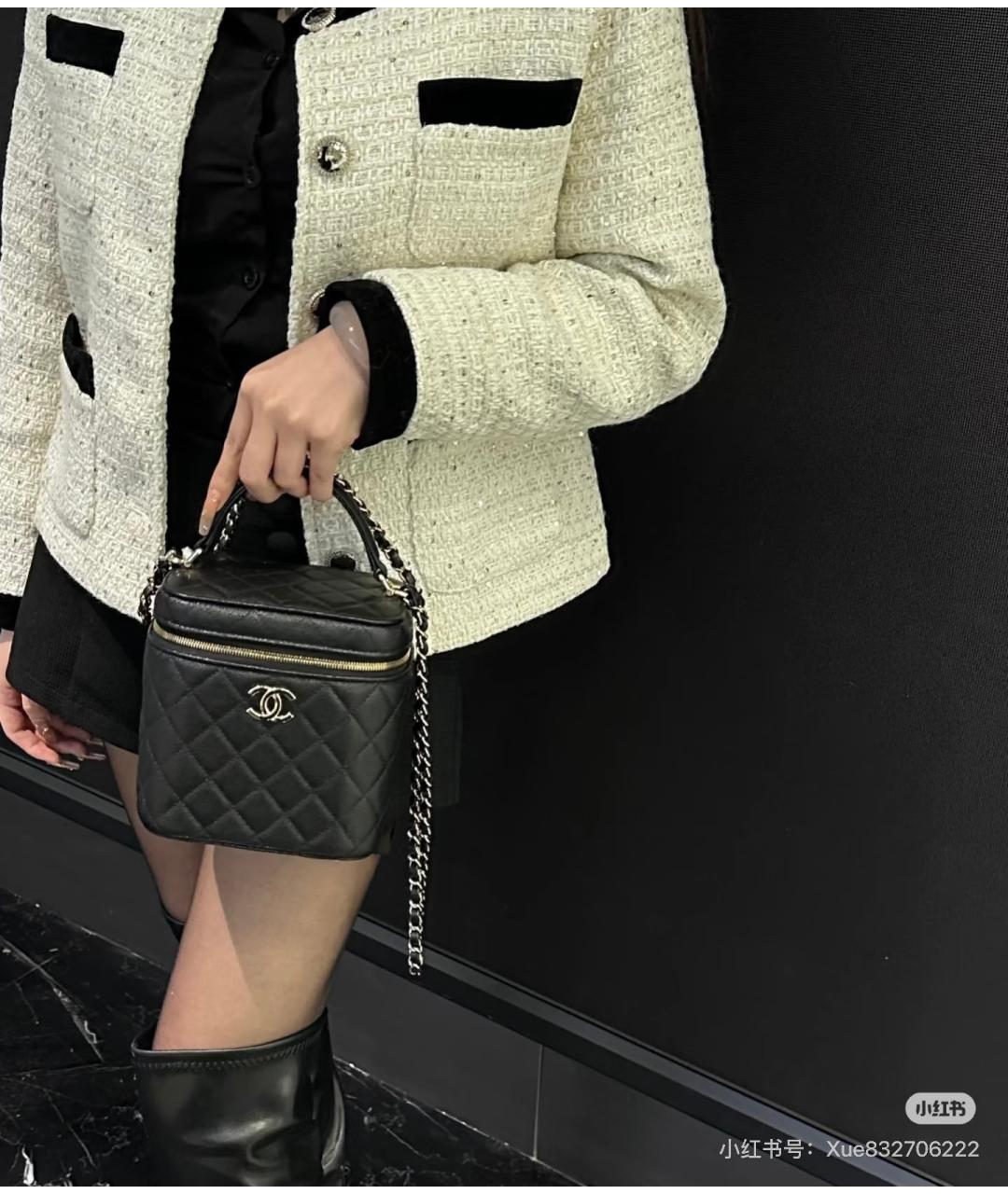 CHANEL Черная кожаная сумка с короткими ручками, фото 6