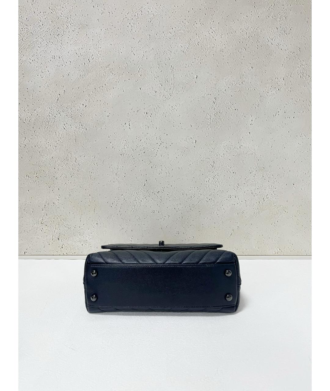 CHANEL Черная кожаная сумка с короткими ручками, фото 6