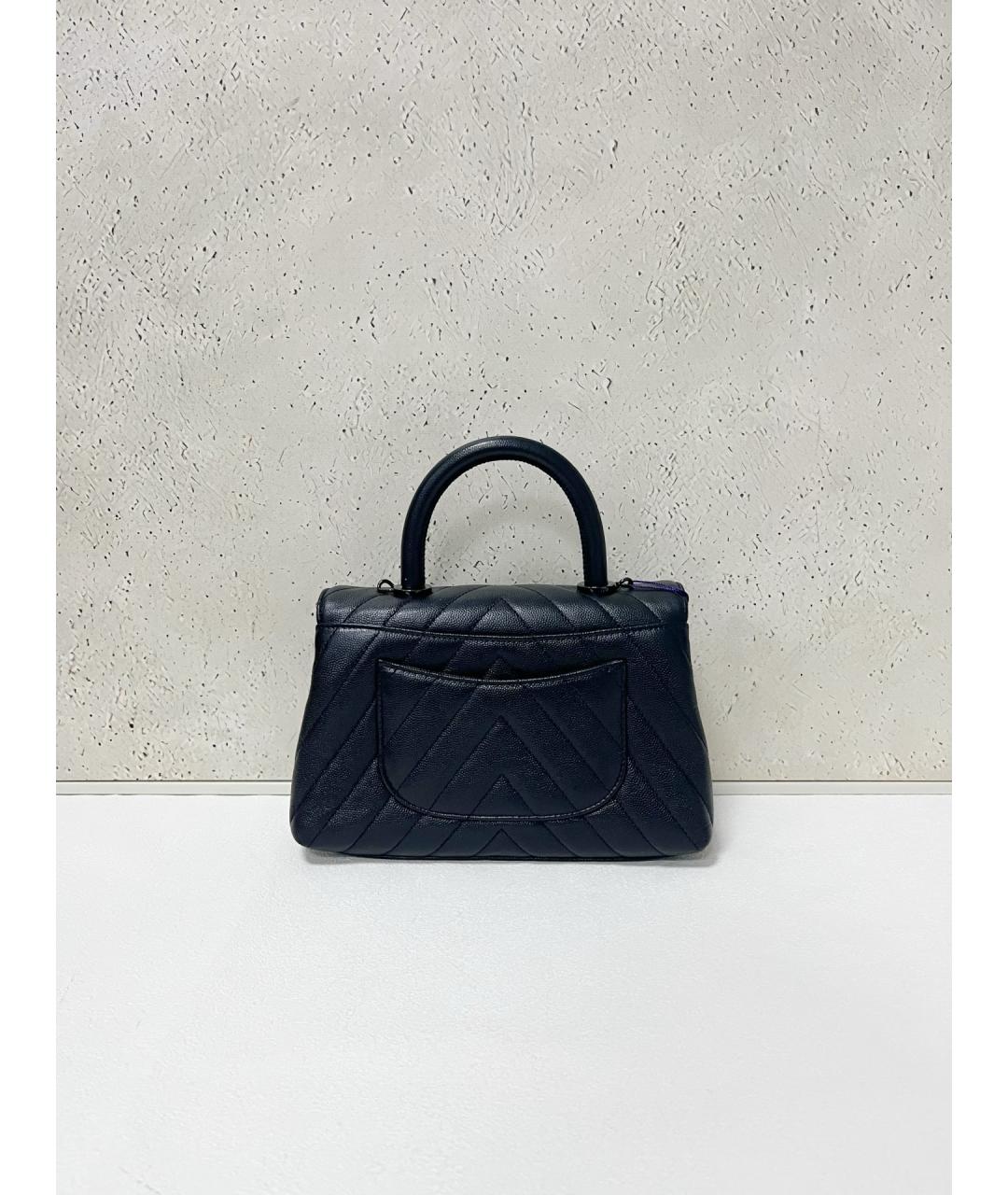 CHANEL Черная кожаная сумка с короткими ручками, фото 4