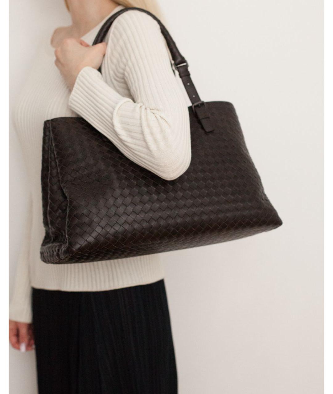 BOTTEGA VENETA Коричневая кожаная сумка тоут, фото 2