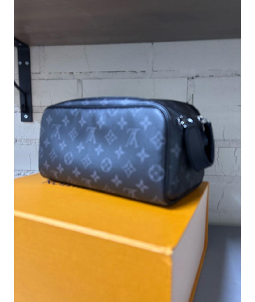 LOUIS VUITTON Черная кожаная косметичка, фото 2