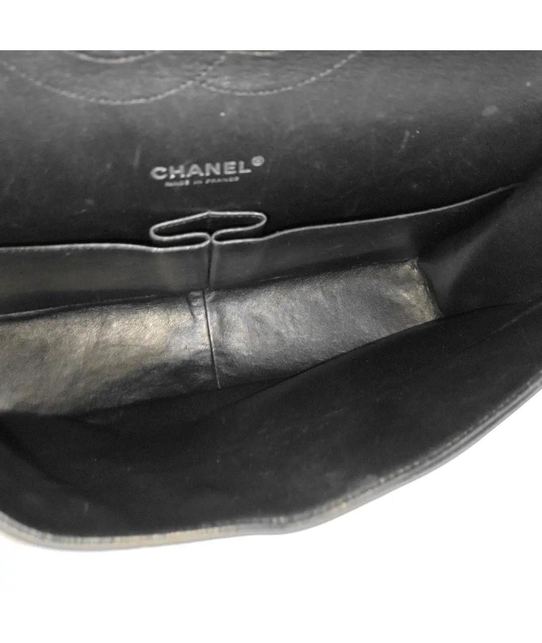 CHANEL Черная сумка через плечо из лакированной кожи, фото 6