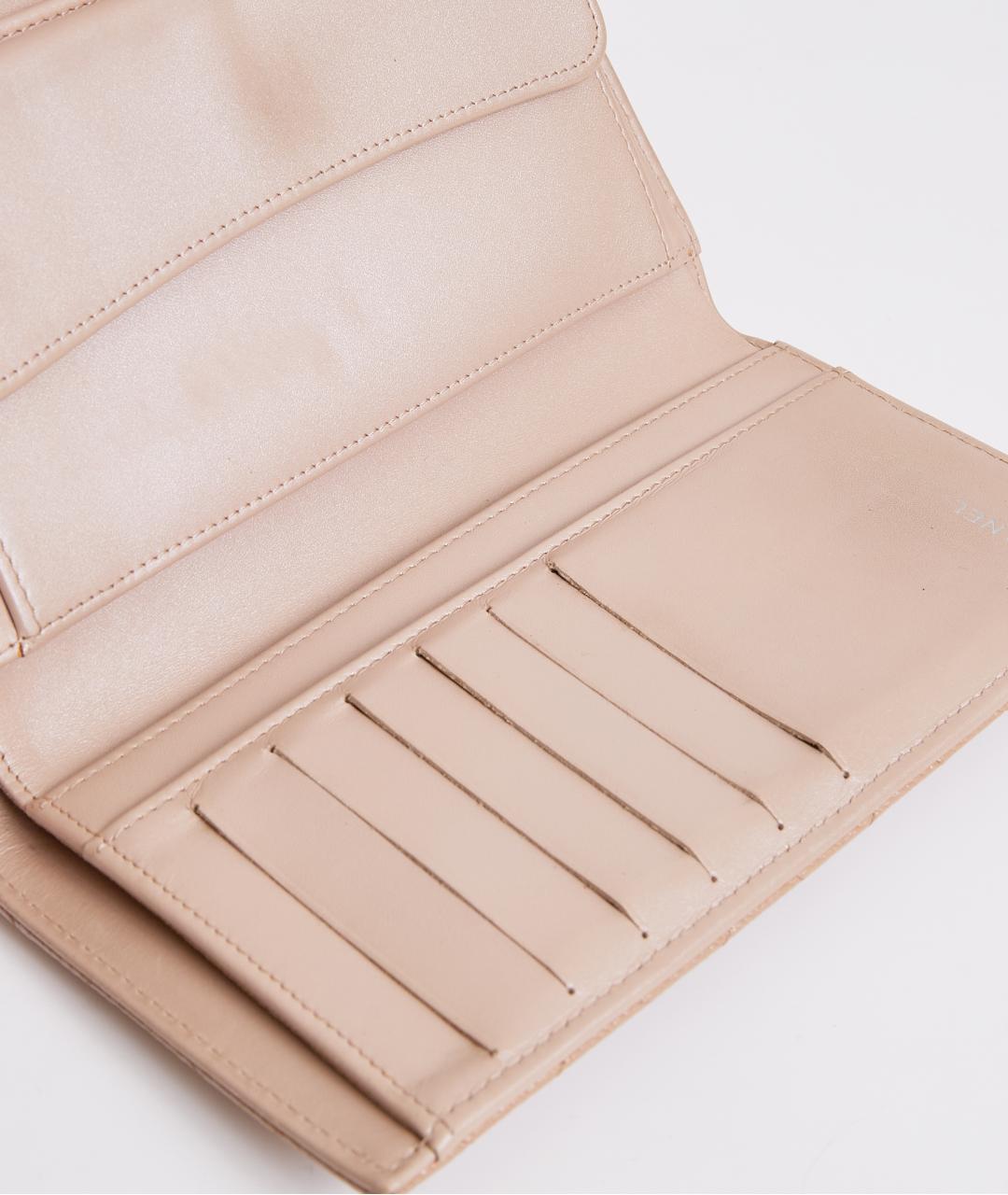 CHANEL Бежевый кожаный кошелек, фото 3