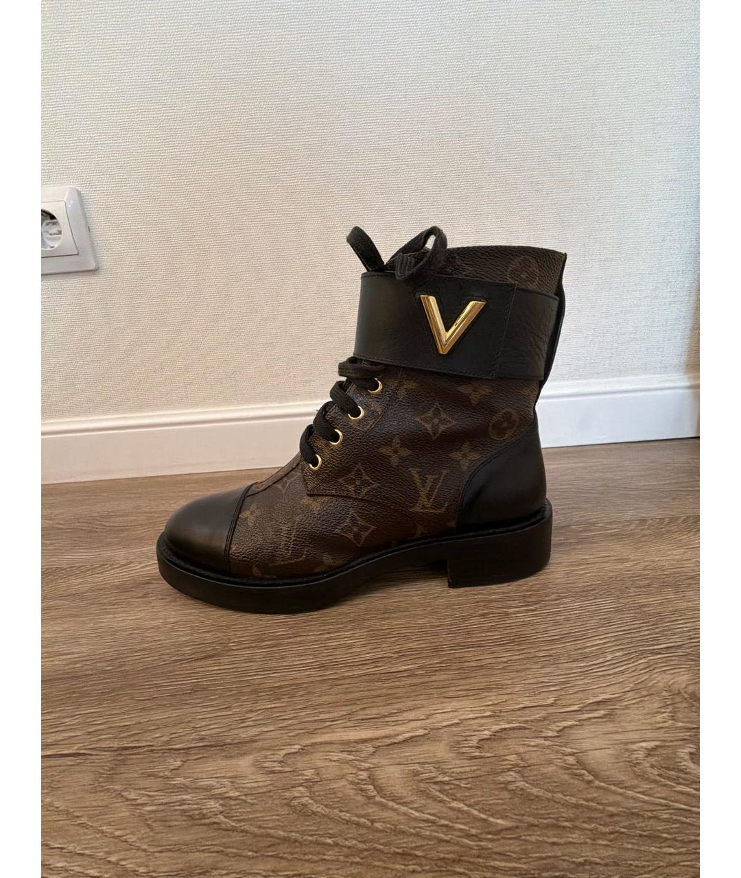 LOUIS VUITTON Коричневые ботинки, фото 8