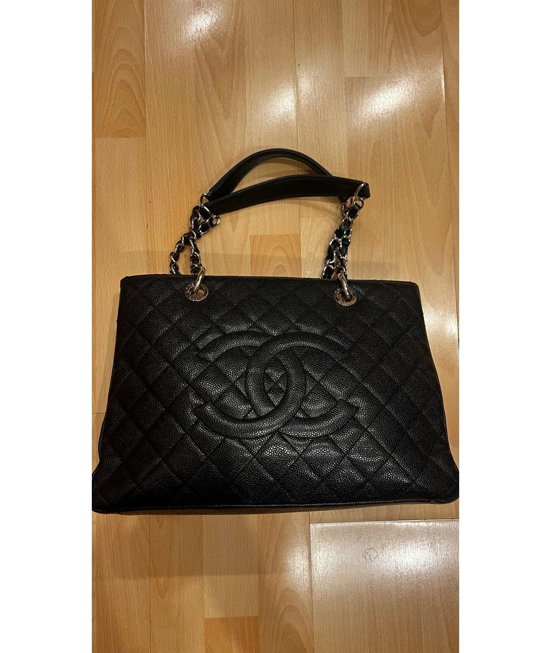 CHANEL Черная кожаная сумка тоут, фото 5