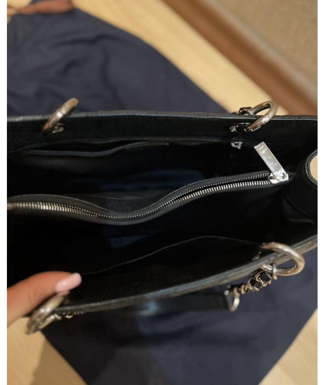 CHANEL Черная кожаная сумка тоут, фото 4