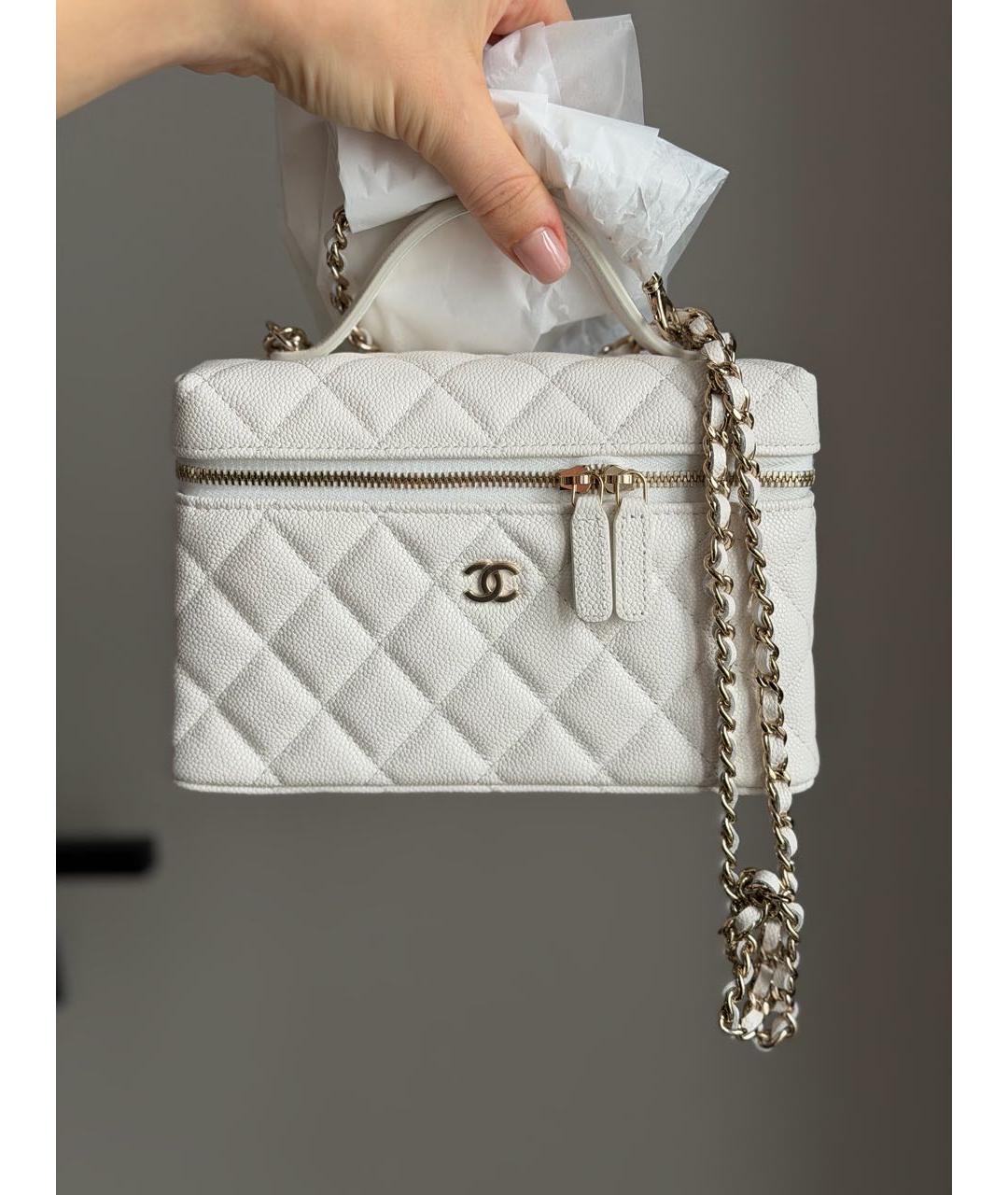 CHANEL Белая кожаная сумка с короткими ручками, фото 4