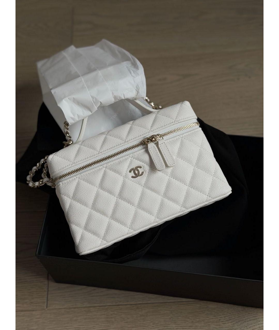 CHANEL Белая кожаная сумка с короткими ручками, фото 5