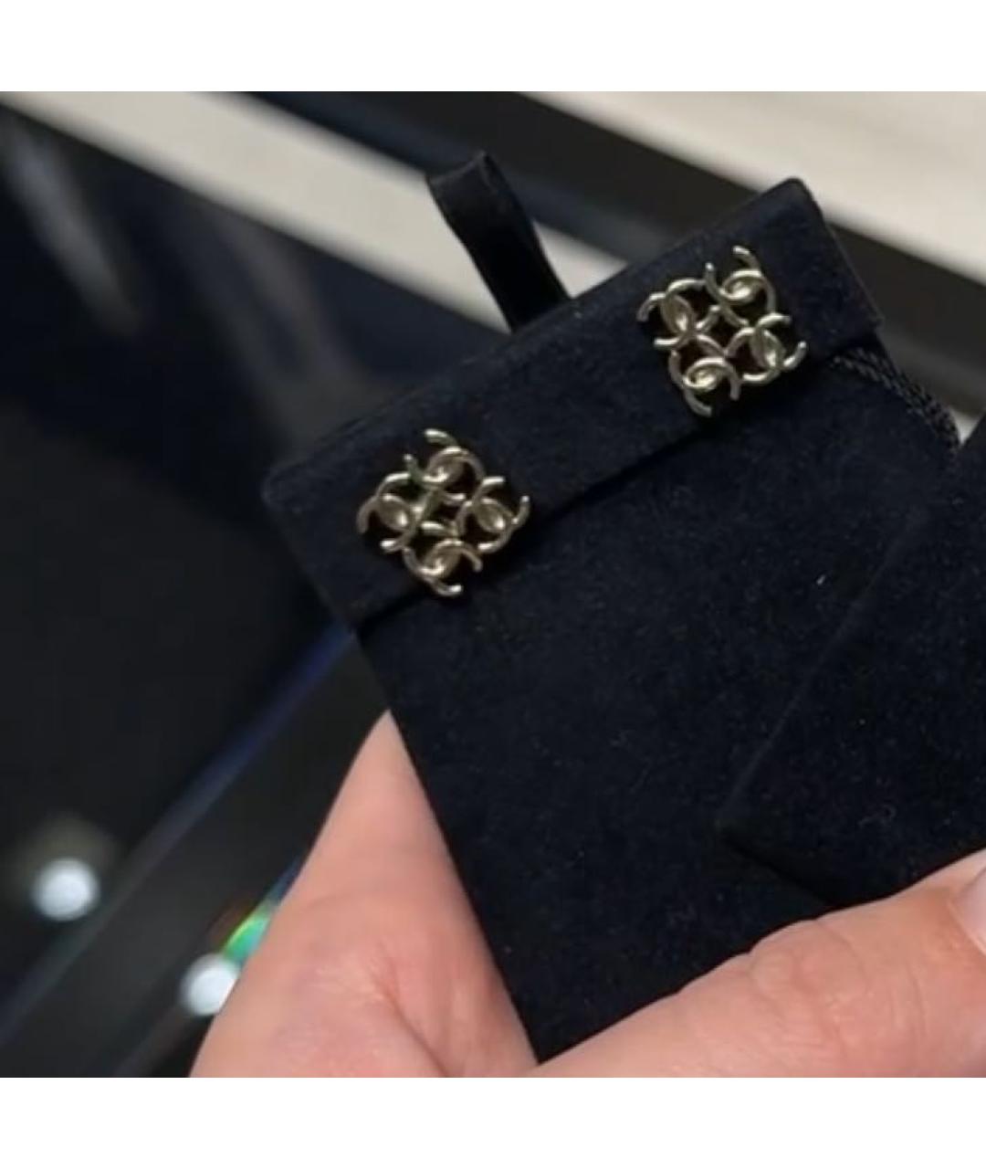 CHANEL Золотые металлические серьги, фото 3