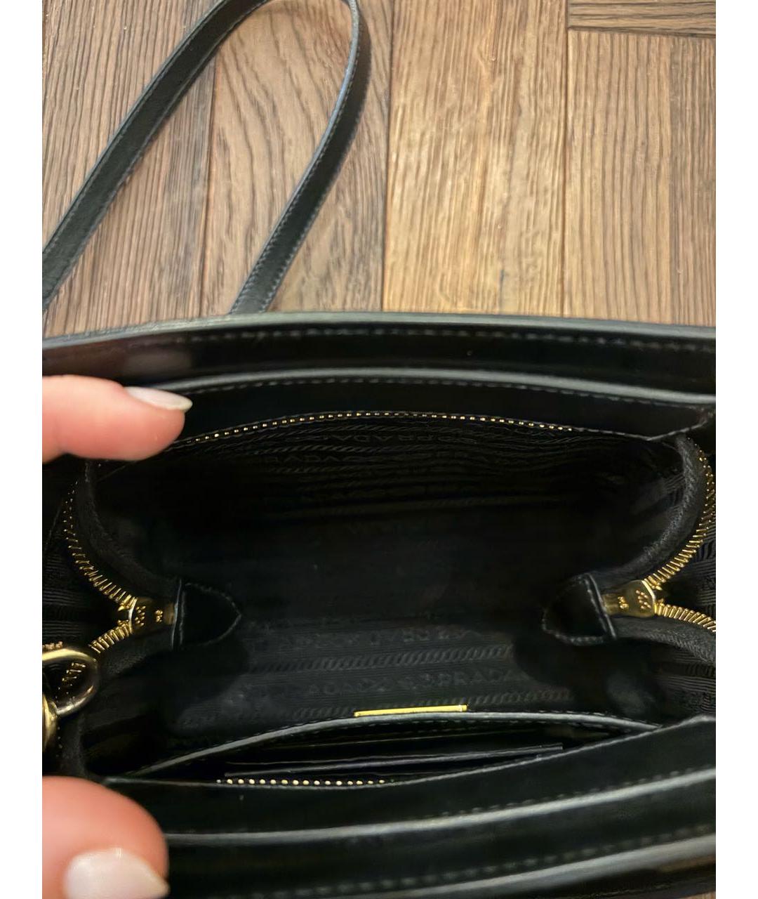 PRADA Черная кожаная сумка через плечо, фото 4