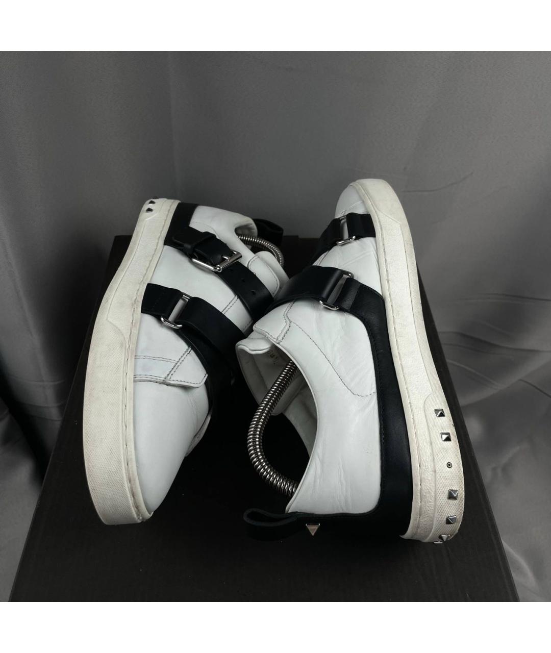 VALENTINO Белые кожаные низкие кроссовки / кеды, фото 3