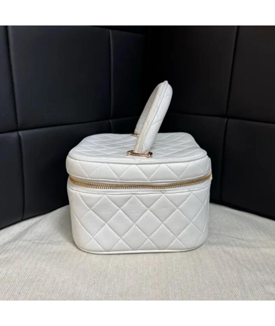 CHANEL Белая кожаная косметичка, фото 4
