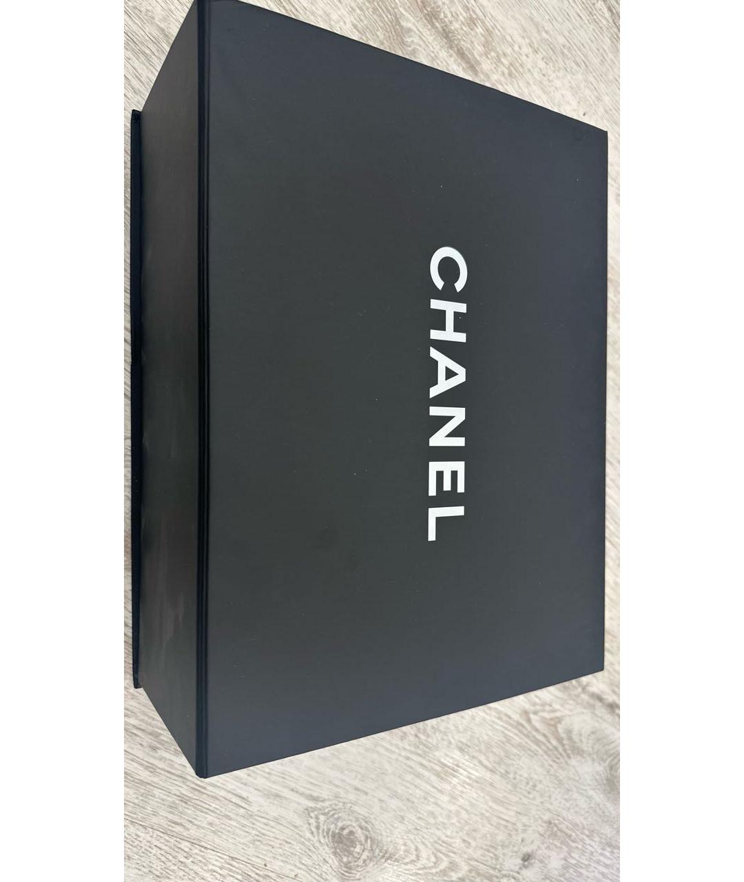 CHANEL Бежевая сумка через плечо из лакированной кожи, фото 6