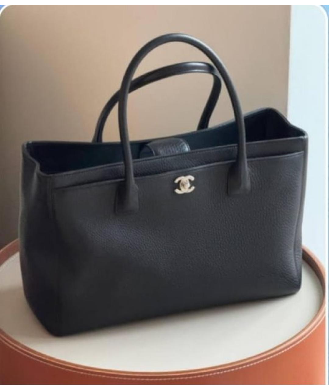 CHANEL Черная кожаная сумка тоут, фото 2