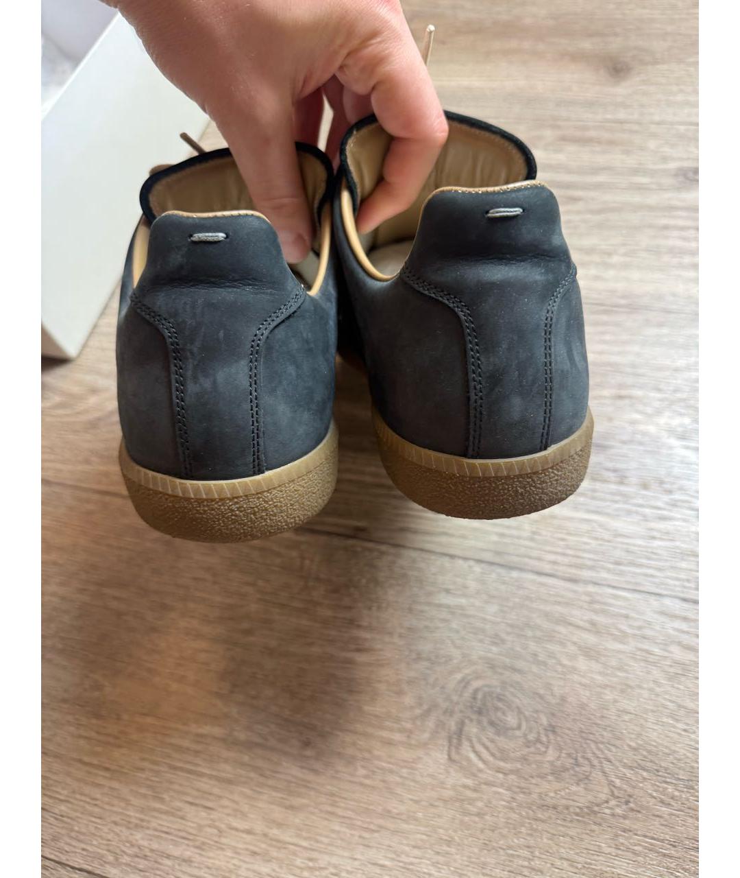 MAISON MARGIELA Антрацитовые замшевые низкие кроссовки / кеды, фото 4