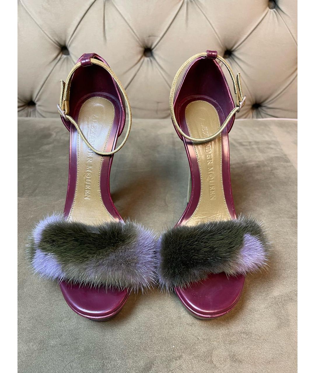 MCQ ALEXANDER MCQUEEN Бордовые кожаные босоножки, фото 2