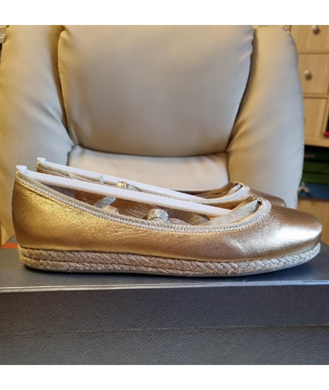 PRADA Золотые кожаные туфли, фото 7