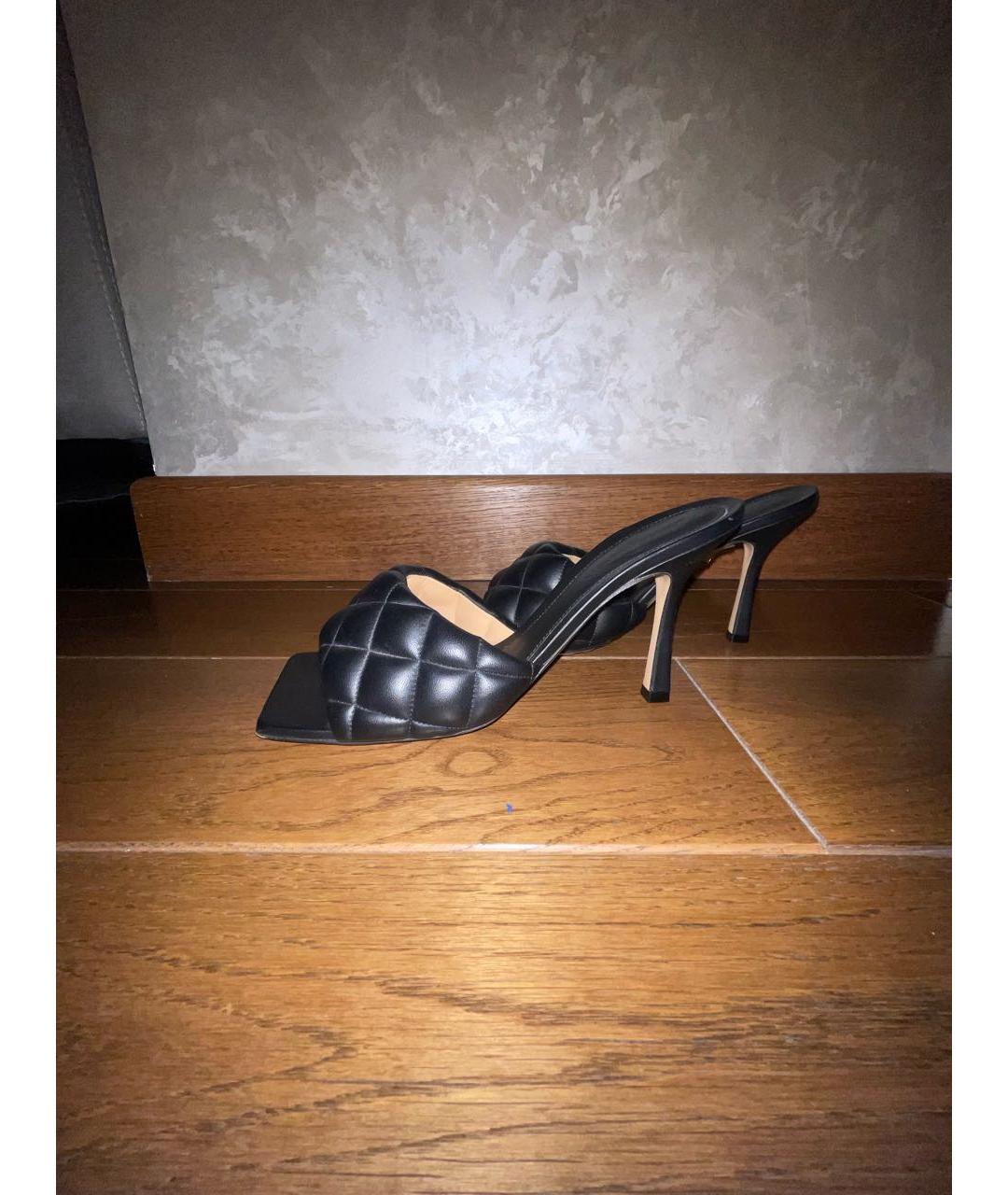 BOTTEGA VENETA Черные кожаные мюли, фото 5