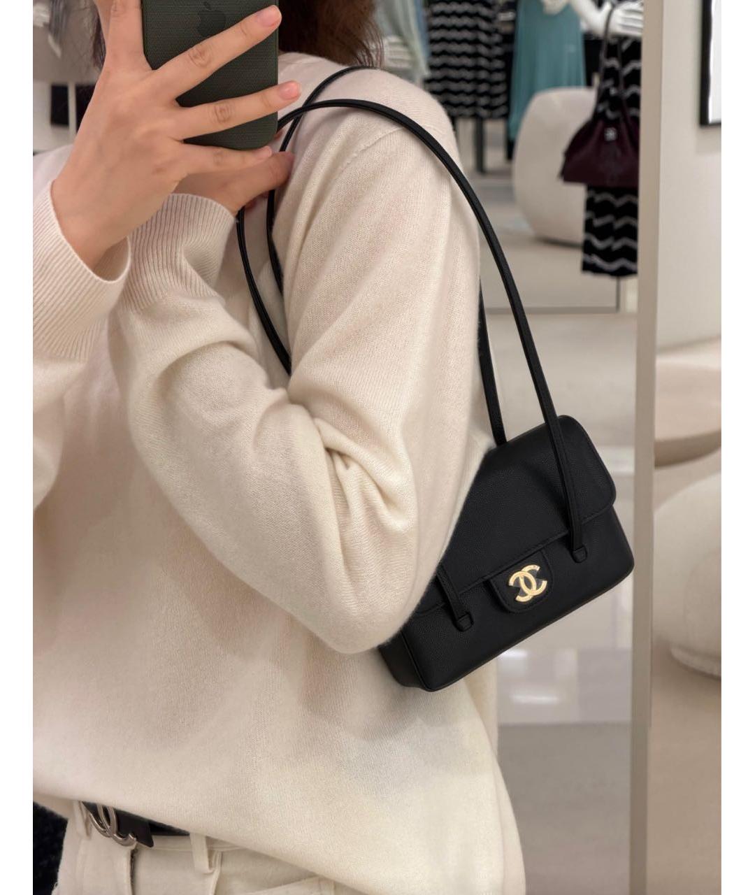 CHANEL Черная кожаная сумка через плечо, фото 3