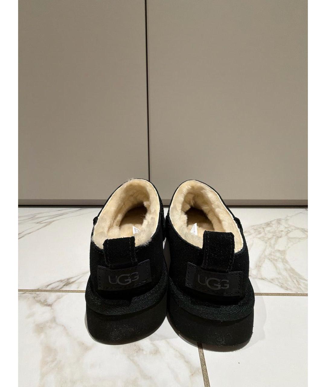 UGG AUSTRALIA Черные замшевые сабо, фото 4