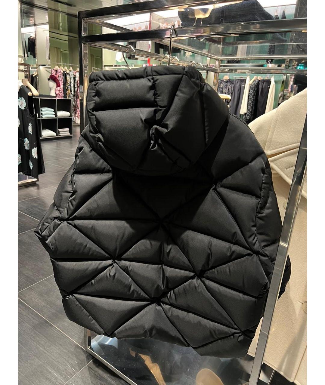 PRADA Черный полиэстеровый пуховик, фото 3