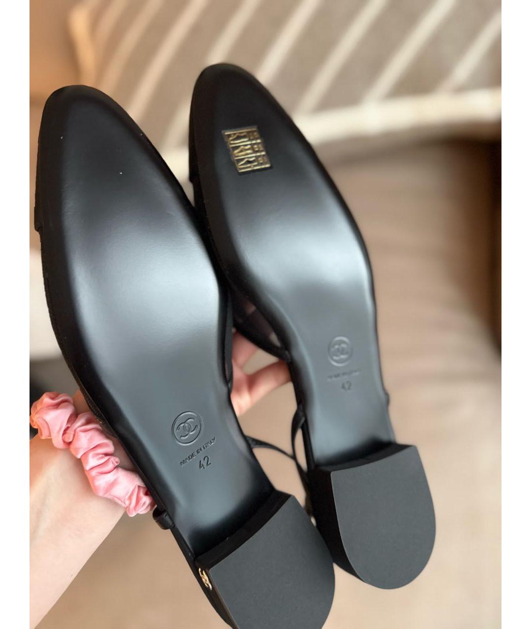 CHANEL Черные кожаные лодочки на низком каблуке, фото 4