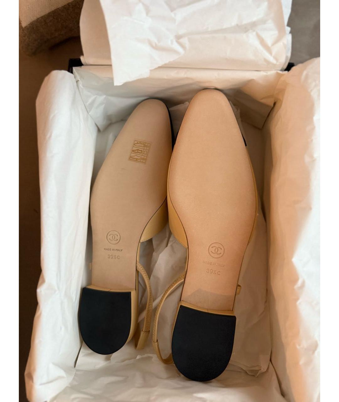 CHANEL Бежевые кожаные лодочки на низком каблуке, фото 5