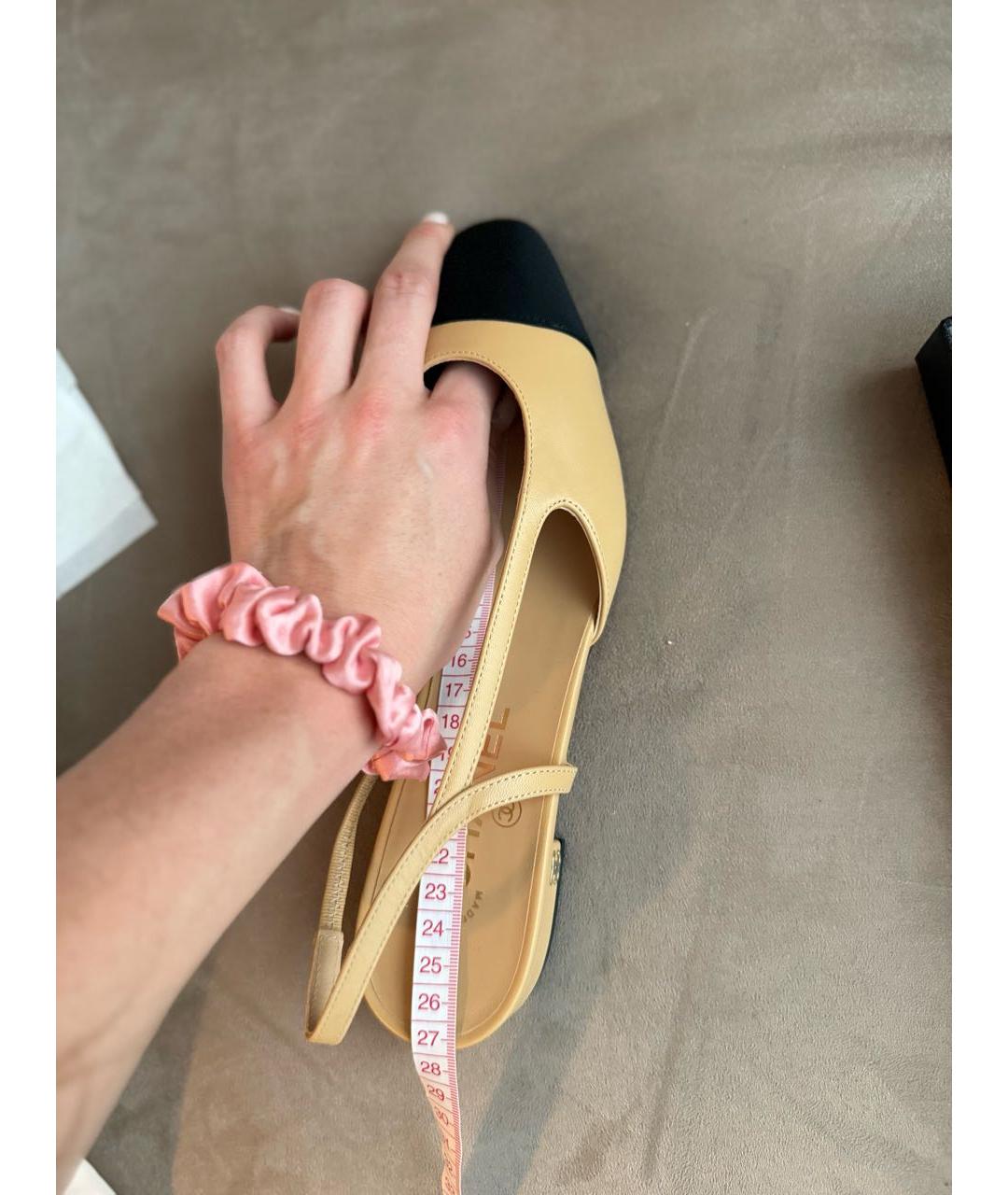 CHANEL Бежевые кожаные лодочки на низком каблуке, фото 4